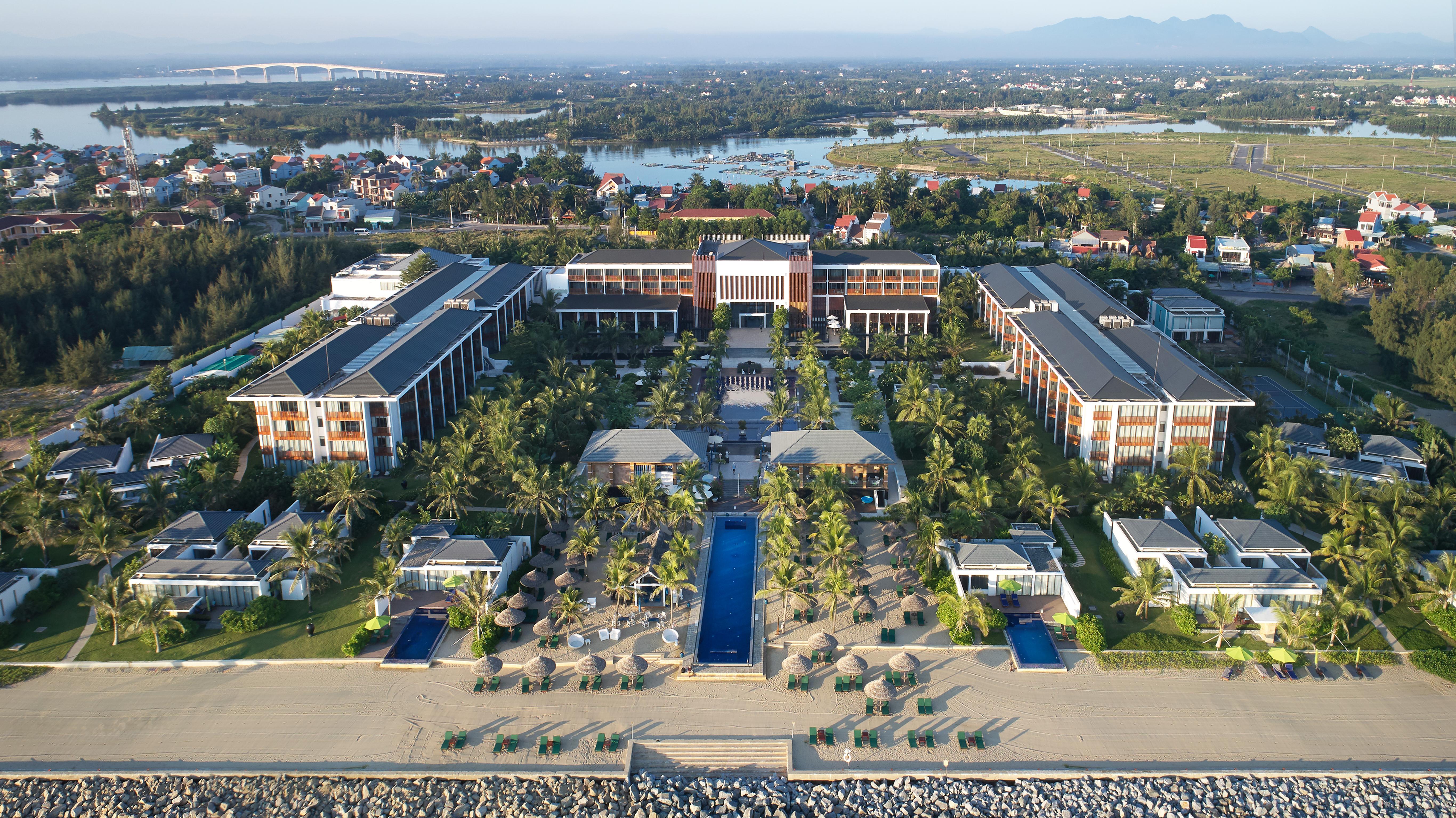 Sunrise Premium Resort & Spa Hoi An Exterior photo