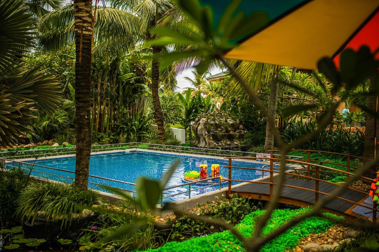 Sunrise Premium Resort & Spa Hoi An Exterior photo
